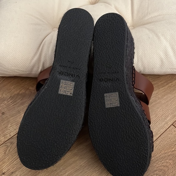 VINCE - Picture 6 of 9